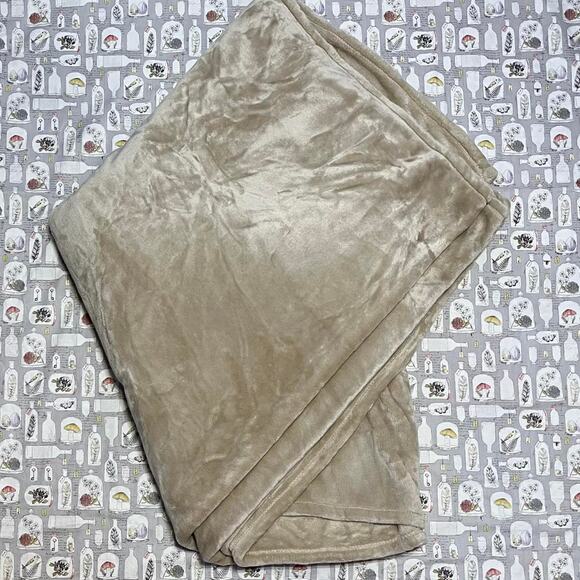 Berkshire throw blanket light - Picture 1 of 5